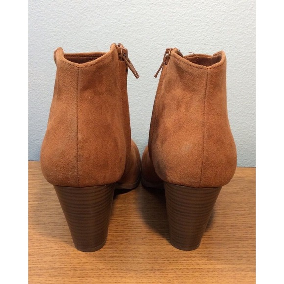 Old Navy Boots Womens 10 Ankle Booties Block Heels Comfort Brown Suede Side Zip - Picture 3 of 7